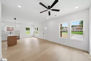 121 Sims Ln, Spartanburg, SC 29307 - Photo 8