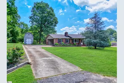 209 Hickory Drive, Easley, SC 29642 - Photo 2