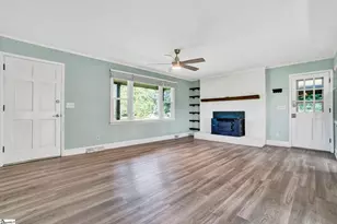 209 Hickory Dr, Easley, SC 29642 - Photo 10