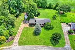 209 Hickory Dr, Easley, SC 29642 - Photo 36