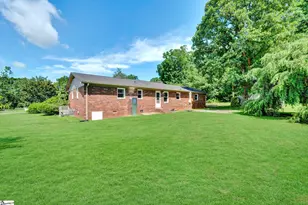 209 Hickory Dr, Easley, SC 29642 - Photo 42