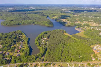 355 Gibbs Road, Wellford, SC 29385 - Photo 2