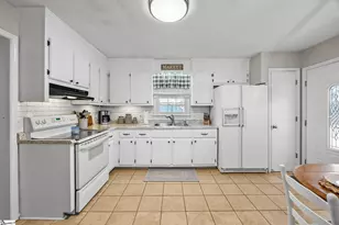 229 Norman Dr, Easley, SC 29640 - Photo 6
