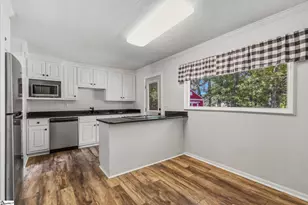 711 Hellams St, Fountain Inn, SC 29644 - Photo 16