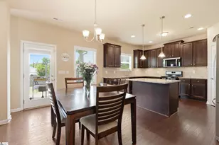 324 Lost Lake Dr, Simpsonville, SC 29681 - Photo 8