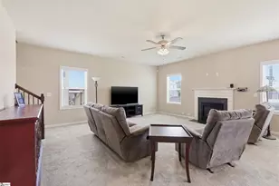 324 Lost Lake Dr, Simpsonville, SC 29681 - Photo 4