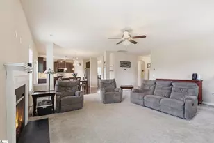 324 Lost Lake Dr, Simpsonville, SC 29681 - Photo 6