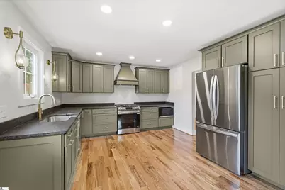 70 E Main Street, Inman, SC 29349 - Photo 8