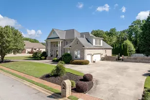 3 Charlestonplace Ct, Greenville, SC 29615 - Photo 2