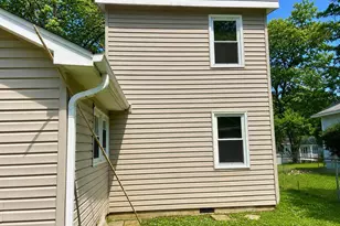 32 School St, Enoree, SC 29335 - Photo 2