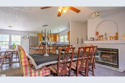 13869 S Highway 101, Gray Court, SC 29645 - Photo 12