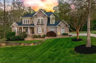 127 Warren Dr, Easley, SC 29640 - Photo 2