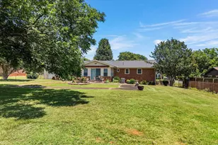 2016 Evergreen Dr, Boiling Springs, SC 29316 - Photo 34