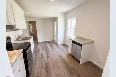 202 E Centennial Street, Clinton, SC 29325 - Photo 2