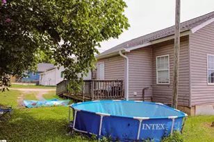 11 5th St, Greer, SC 29651 - Photo 4