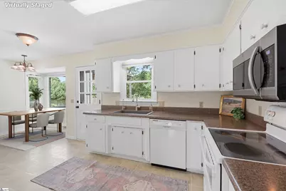 303 Jamie Court, Boiling Springs, SC 29316 - Photo 4