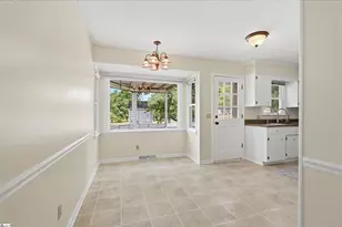 303 Jamie Ct, Boiling Springs, SC 29316 - Photo 6
