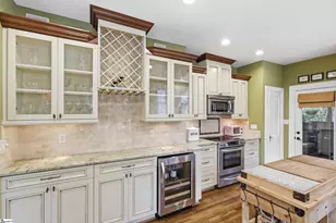 203 W Earle St, Greenville, SC 29609 - Photo 10