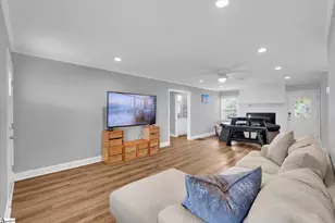 3202 Locust Hill Rd, Taylors, SC 29687 - Photo 6