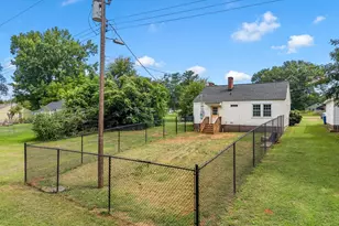 722 Syphrit Rd, Wellford, SC 28385 - Photo 22
