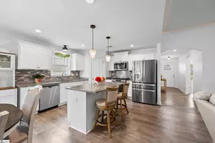 2012 Renata Lee Dr, Lyman, SC 29365 - Photo 4