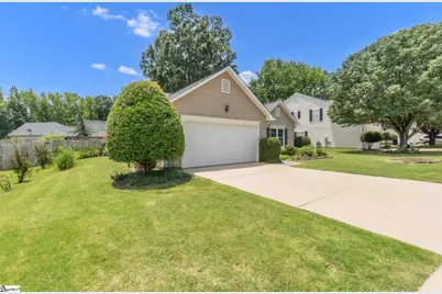 106 Acacia Drive, Simpsonville, SC 29681 - Photo 2