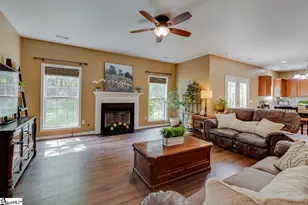 38 Heritage Point Dr, Simpsonville, SC 29681 - Photo 10