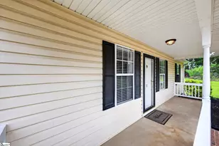 11 Julius Cir, Taylors, SC 29687 - Photo 4