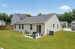 744 Parkside Dr, Woodruff, SC 29388 - Photo 6