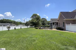 9 Montague Cir, Greenville, SC 29617 - Photo 4