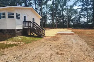 125 Oldfield Cir, Williamston, SC 29697 - Photo 2