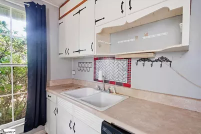 419 Academy Street, Laurens, SC 29360 - Photo 20