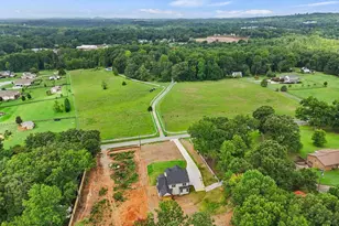 314 Shelton Rd, Travelers Rest, SC 29690 - Photo 2