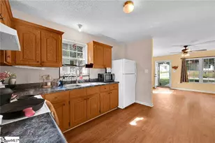 1020 Elizabeth St, Anderson, SC 29624 - Photo 12