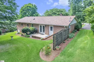 200 Rampey St, Easley, SC 29640 - Photo 2