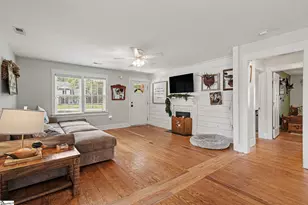 44 Wofford Rd, Taylors, SC 29687 - Photo 6