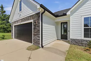 124 Champion Green, Greenwood, SC 29649 - Photo 2