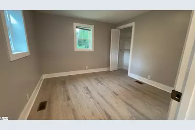 148 Loop Street, Wellford, SC 29385 - Photo 8