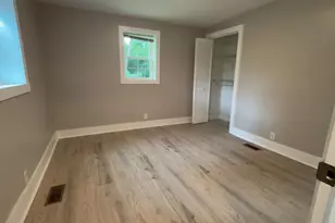 148 Loop St, Wellford, SC 29385 - Photo 8