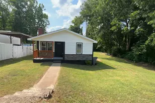148 Loop St, Wellford, SC 29385 - Photo 2
