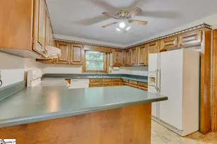 100 Fox Hollow Ct, Simpsonville, SC 29680 - Photo 10
