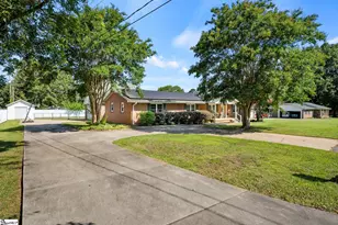 105 Lee Dr, Williamston, SC 29697 - Photo 2
