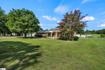 105 Lee Drive, Williamston, SC 29697 - Photo 1