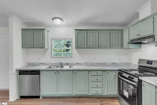 23 Blassingame Rd, Greenville, SC 29605 - Photo 6