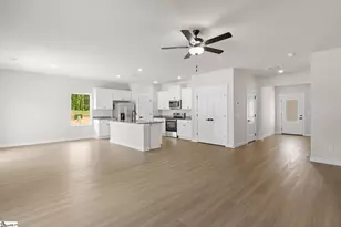 1204 Crested Iris St, Moore, SC 29369 - Photo 4