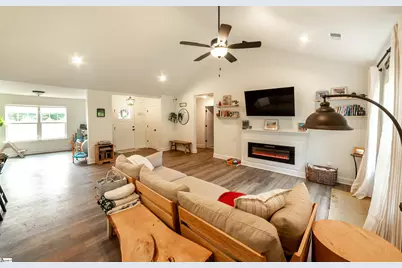 148 Hurst Avenue, Anderson, SC 29625 - Photo 8