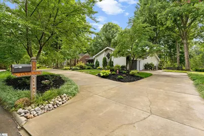 19 Linkside Lane, Taylors, SC 29687 - Photo 2