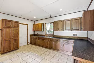 811 Butter St, Landrum, SC 29356 - Photo 38