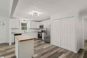 210 Pinonwood Dr, Simpsonville, SC 29680 - Photo 8