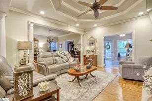 335 Hillcove Point, Wellford, SC 29385 - Photo 4